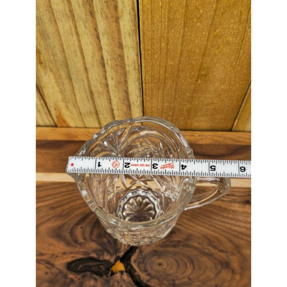 Avitra Royal Pinwheel 24 OZ Lead Crystal Pitcher - Picture 3 of 9